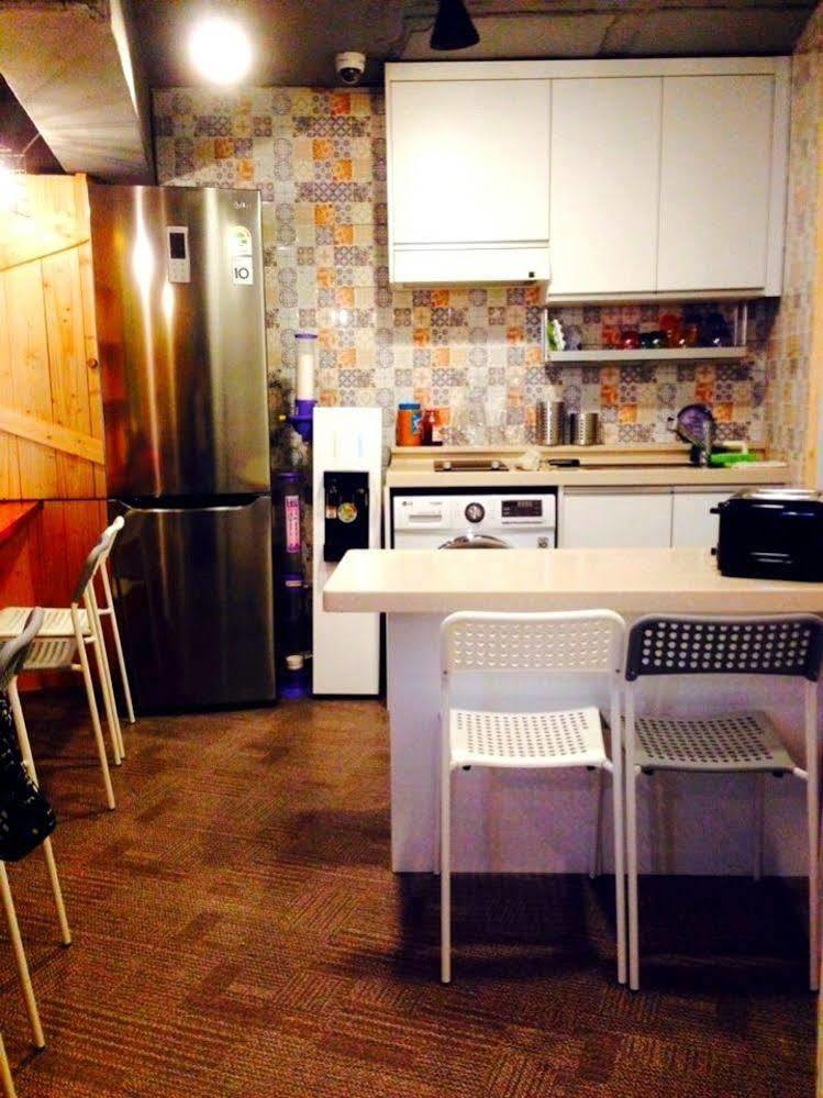 Lvia Guesthouse Сеул Экстерьер фото
