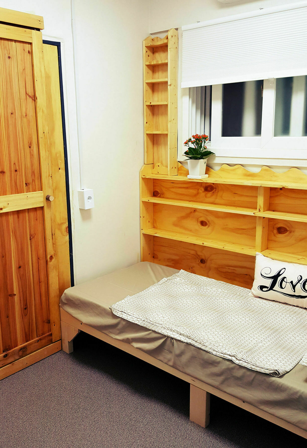 Lvia Guesthouse Сеул Экстерьер фото
